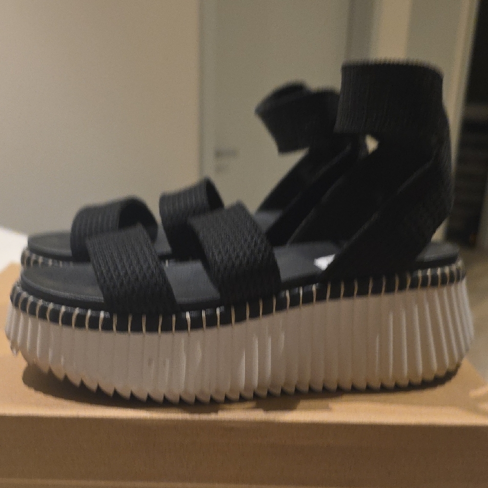 Steve Madden Black and White Platform Sandals